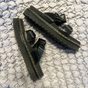 Dr. Martens Myles platform sandal size 11